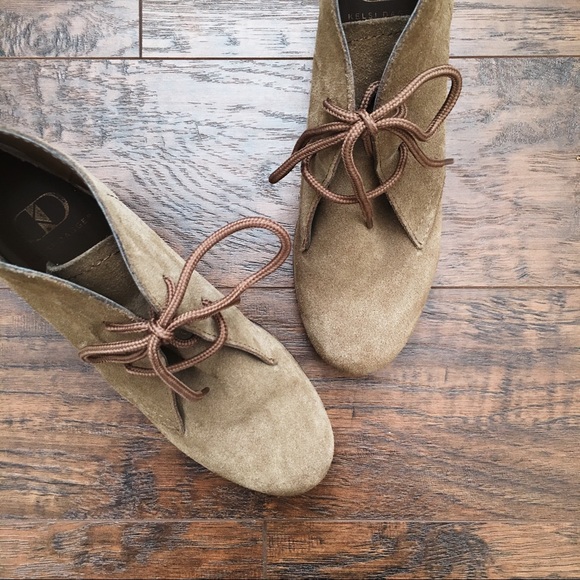 Kelsi Dagger Shoes - Kelsi Dagger • Fanetta tan suede wedge booties